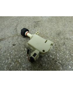 Stellmotor 3B0959782A ZV Tankklappe 194Tkm Audi A6 4F 2.8 FSI 07.1510.012