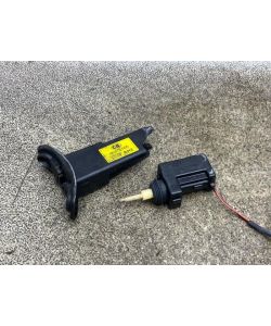 Stellmotor Tankklappe 96623003 96876105 196Tkm Opel Antara 2.0 CDTI 09.1887.178
