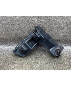 Halter Stoßstange hinten rechts 30678651 232Tkm Volvo V70 III D5 12.1895.101
