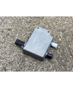 Steuergerät Antenne Splitter Antennenweiche Mercedes W246 B180 14.1881.135