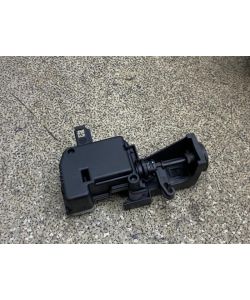 Stellmotor Tankklappe A2048200072 Mercedes X204 250 CDI 4-Matic 11.1899.094