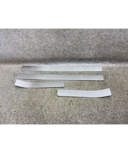 Einstiegsleiste A2046800335 A2046800135 A2046800235 Mercedes X204 11.1899.010