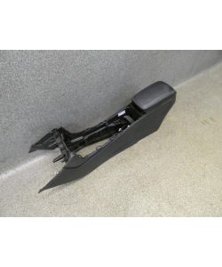 Mittelkonsole Armlehne A2466800400 140Tkm Mercedes W246 B200  13.1835.014