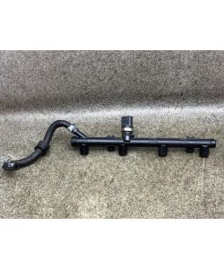 Kraftstoffverteiler 06K133681A 95Tkm Skoda Octavia III 5E 1.8 TSI 13.1890.126