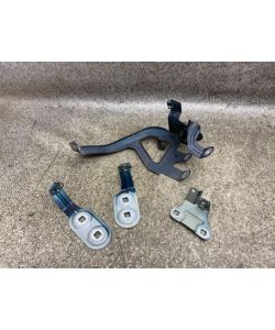 Halterung vorne rechts Karosserie Befestigung BMW F11 5er 530D 11.1949.205