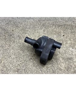 Zusatzwasserpumpe 02775826 143Tkm Mercedes W218 CLS 350 CDI 11.1872.127