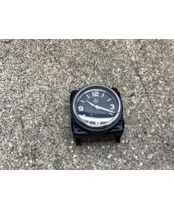 Analoguhr Armaturenbrett A2228270300 Uhr 131Tkm Mercedes W222 S350 15.1940.017