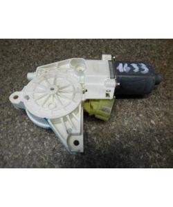 Fensterhebermotor VR A2518200842 0130822272 Mercedes W164 ML 320 CDI 06.1633.186