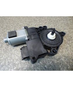 Fensterhebermotor VR 82460-3Z010 139Tkm Hyundai i40 1.7 CRDi 15.1734.190