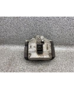 Bremssattel vorne links Bremsklötze 75Tkm Mercedes W204 C180 11.1983.149