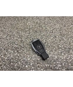 1x Schlüssel Handsender Funkschlüssel 75Tkm Mercedes W204 C180 11.1983.048
