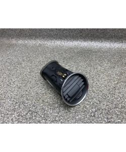 Luftdüse vorne links A2048306754 75Tkm Mercedes W204 C180 11.1983.089