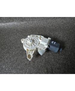 Fensterhebermotor vorne links A2469065100 188Tkm Mercedes W176 A180 13.1819.196