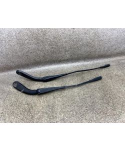 Scheibenwischerarm vorne 7260469 7260474 def 155Tkm BMW 3er F30 316D 13.1894.058