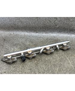 Einspritzleiste rechts A2780703495 Mercedes C218 CLS 500 V8 Biturbo 12.1877.208