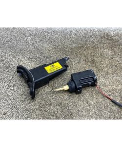 Stellmotor Tankklappe 96623003 96876105 196Tkm Opel Antara 2.0 CDTI 09.1887.178