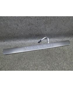 Einstiegsleiste VR vorne rechts A1766805900 Mercedes W117 CLA250 AMG 15.1823.090