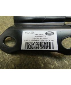 Halterung L0438888AC01 Haken Fixed Strikes Jaguar F-Pace 3.0d X761 18.1712.201
