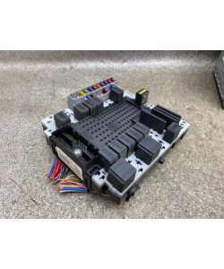 Sicherungskasten 30679527 Relais Volvo V70 II 2.4 D Kombi 04.1924.005