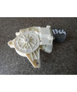 Fensterhebermotor VL vorne links A2469065100 Mercedes W246 B 200 15.1764.226