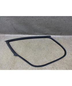 Türdichtung vorne rechts Gummidichtung Tür Maserati Ghibli III M156 15.1939.062