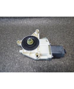 Fensterhebermotor vorne rechts A2048200242 Mercedes X204 GLK 220 CDI 10.1644.173