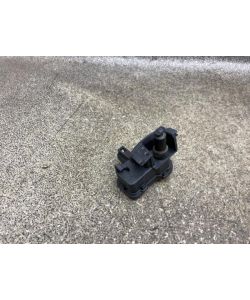 Stellmotor Tankklappe 7P0810773D 141Tkm Skoda Octavia III 5E 1.4 TSI 14.1932.077