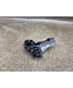 Halter vorne rechts A2057230214 Mercedes W205 C220 D Avantgarde 17.1931.013