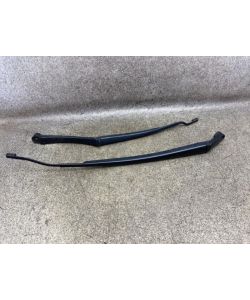 Scheibenwischerarm vorne links rechts 131Tkm Toyota RAV4 III 3 XA3 06.1915.046