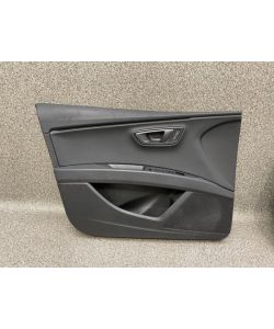 Türverkleidung vorne links 5F4867131 def Seat Leon III 5F 16.1982.234