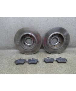 Bremsscheiben BREMBO hinten Bremsklötze 08B34741 Mercedes W176 A180 13.1819.158