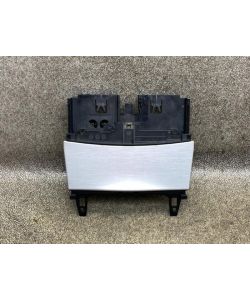Ablagefach Mittelkonsole A2046801350 Aschenbecher Mercedes W204 C200 11.1865.032