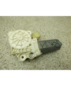 Fensterhebermotor VL vorne links 0130821921 Mercedes W209 CLK 200 03.725.116
