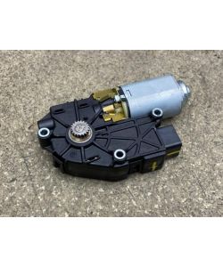 Stellmotor Panoramadach WR09-C01-AA 168Tkm Kia Ceed JD 1.6 CRDi GT 16.1957.156