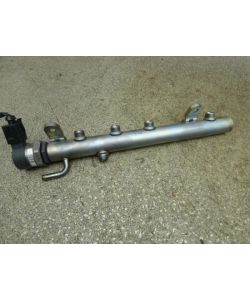 Einspritzleiste links A6420702695 107Tkm Mercedes W204 C 350 CDI 09.1604.109
