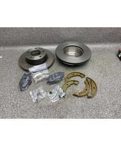 Bremsscheiben hinten Satz Bremsklötze 9975011 63Tkm BMW 1er F20 116i 14.1988.055