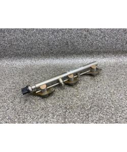Einspritzleiste links A2760703995 124Tkm Mercedes W207 E350 CGI 11.1993.138