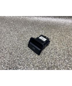 Schalter Feststellbremse A2469050451 Handbremse 83Tkm Mercedes W246 12.2002.057