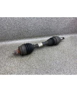 Antriebswelle vorne links A2463302700 83Tkm Mercedes W246 B180 12.2002.180