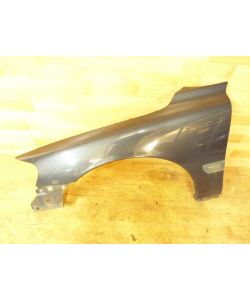 Kotflügel vorne links 275 Tkm Volvo V70 II 2.4 T3 02.1663.130