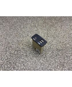 USB AUX Anschluss Buchse 86257AL100 Subaru Forester IV SJ 15.1998.046