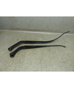 Scheibenwischerarm V vorne 8249 132Tkm Mitsubishi Outlander 2.2 DI-D 13.1536.089