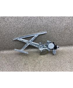 Fensterheber hinten rechts 827303SB0B 65Tkm Mercedes X-Klasse W470 19.2001.037