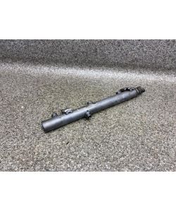 Einspritzleiste rechts A6420703095 65Tkm Mercedes W470 X 350D 19.2001.176