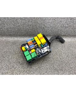 Sicherungskasten 9804848580 Relais 114Tkm Peugeot 308 II SW 1.5 HDI 20.2012.221