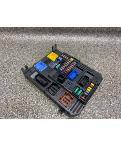 Sicherungskasten 9830790580 Relais 114Tkm Peugeot 308 II SW 1.5 HDI 20.2012.211