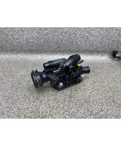 Thermostatgehäuse 9812113780 114Tkm Peugeot 308 II SW 1.5 HDI 20.2012.091