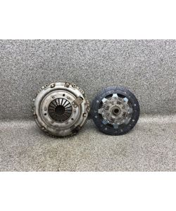 Kupplungssatz 9820879880 LuK 114Tkm Peugeot 308 II SW 1.5 HDI 20.2012.126