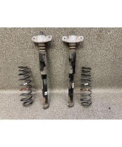 Stoßdämpfer hinten links rechts Federn 92Tkm Hyundai i30 III PD PDE 18.2000.234