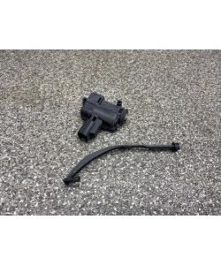 Stellmotor Tankklappe 218Tkm Jaguar XF X250 Limousine 13.2011.067